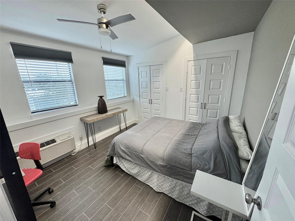 412 Pacific Street - Photo 3