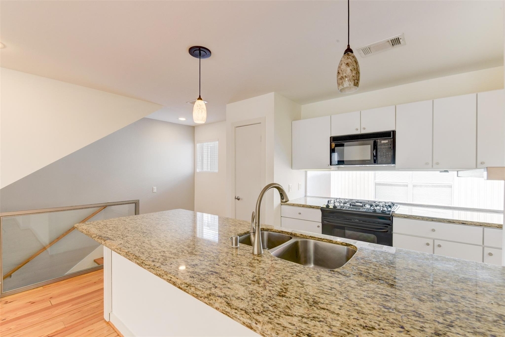 1211 Arthur Street - Photo 11