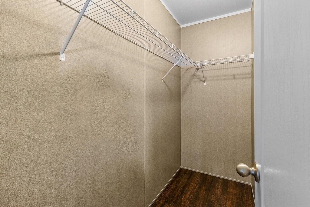 211 Woodstock - Photo 8