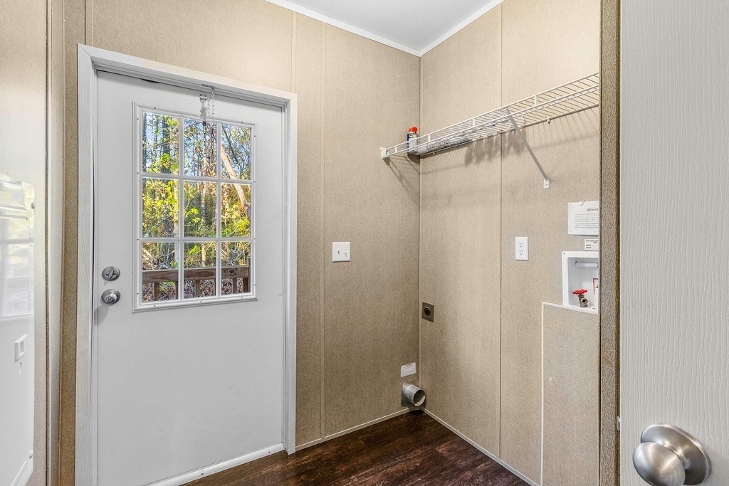 211 Woodstock - Photo 15