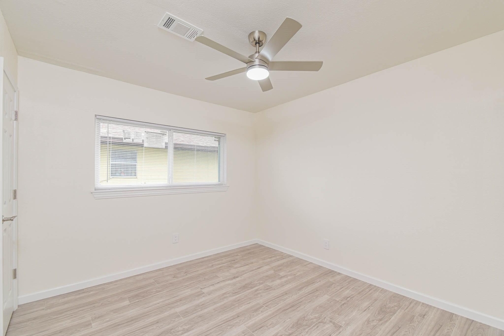 5003 Denoron Drive - Photo 18