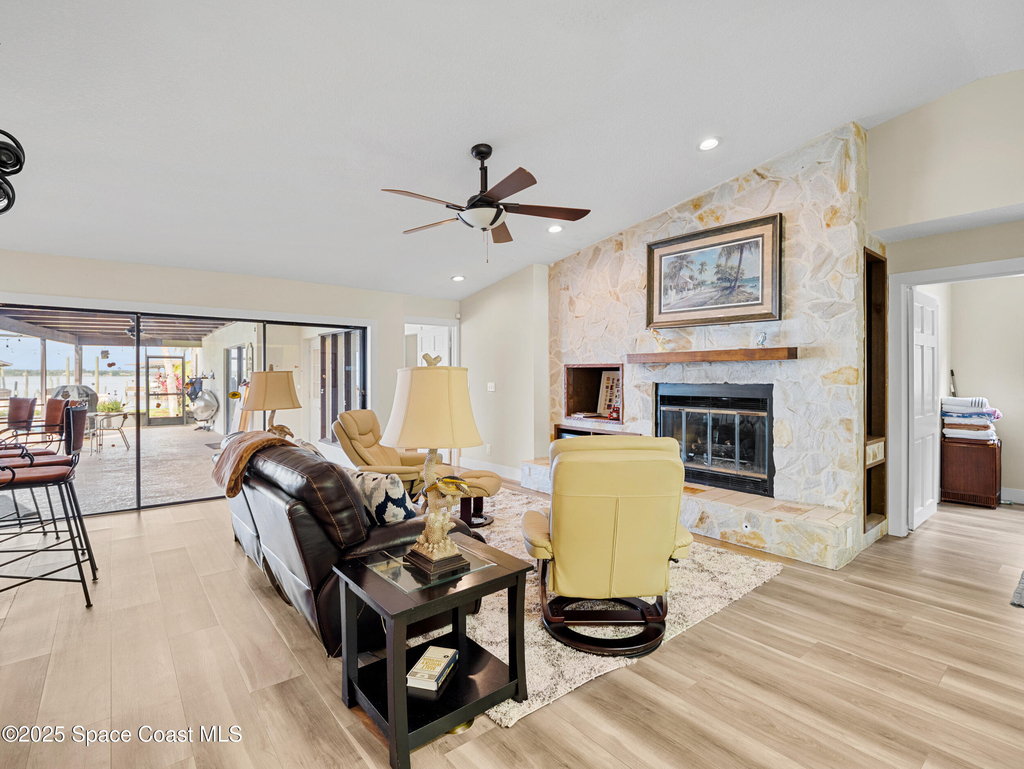 165 Crispin Street - Photo 8