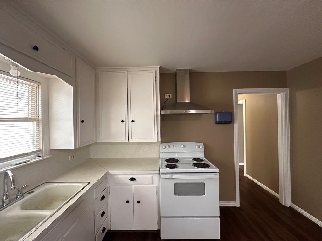 1121 Millie Street - Photo 5