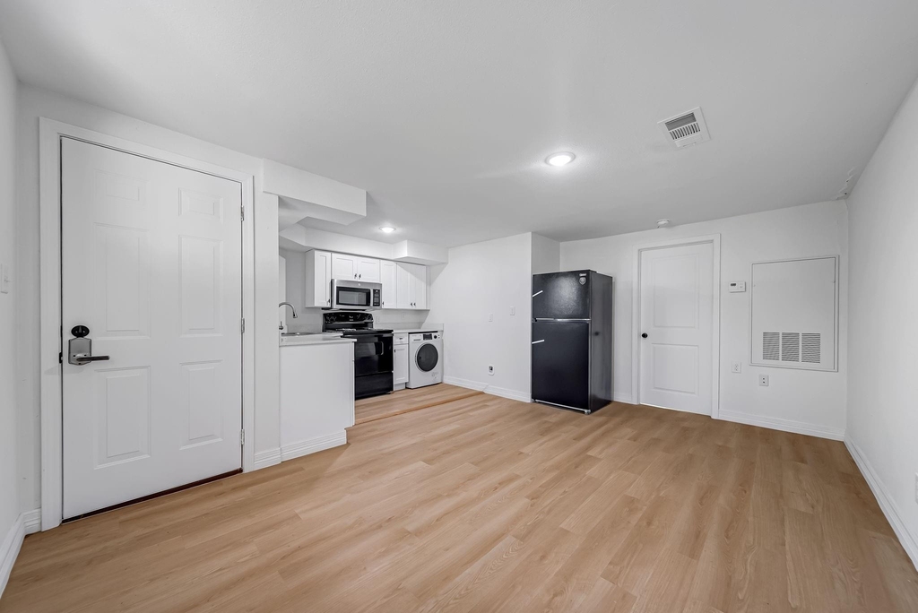 411 Avenue A - Photo 11