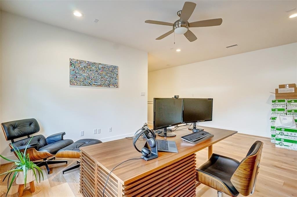 306 E 28th Street - Photo 19