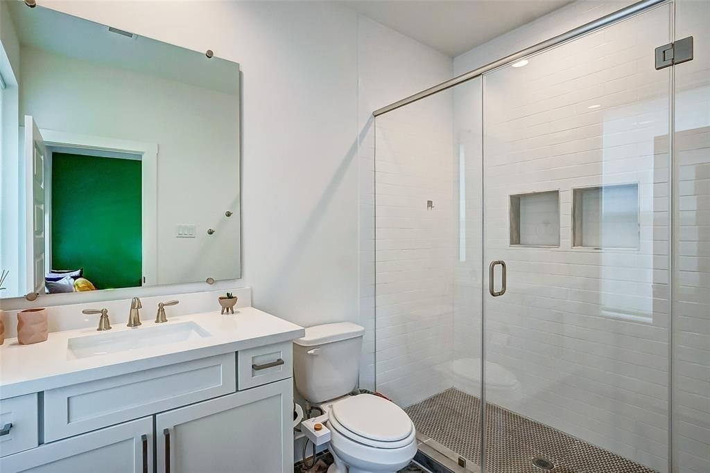 306 E 28th Street - Photo 30