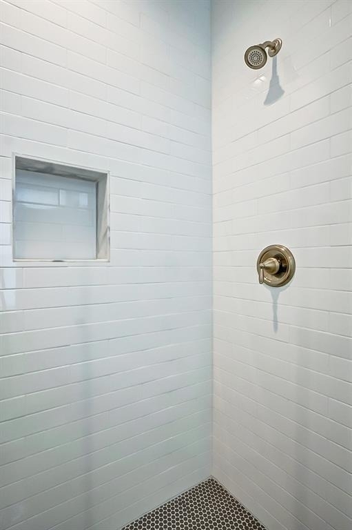 306 E 28th Street - Photo 32