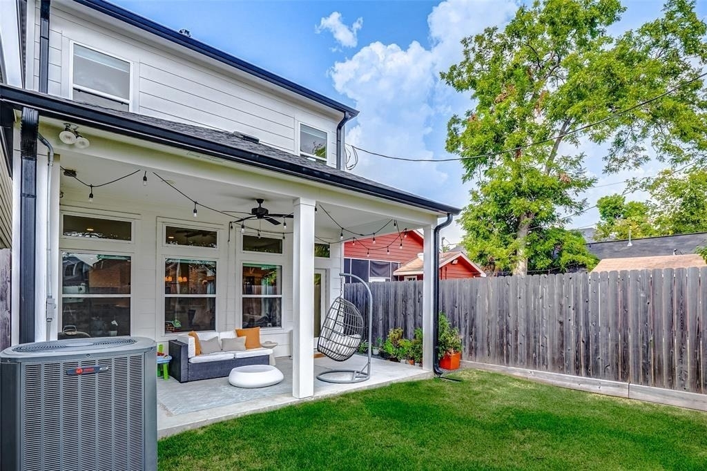 306 E 28th Street - Photo 40