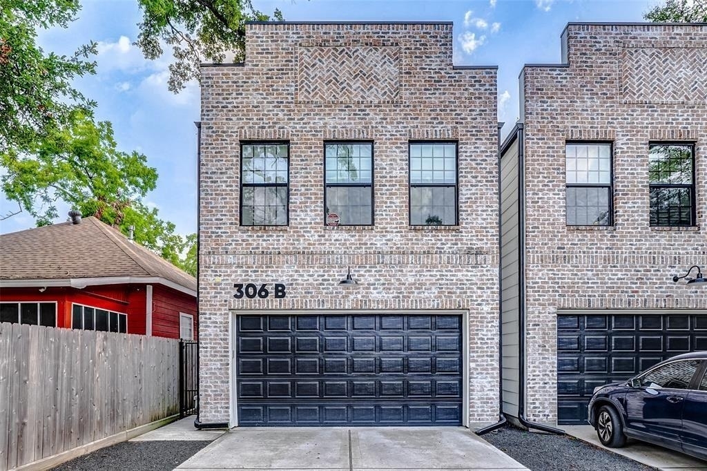 306 E 28th Street - Photo 1