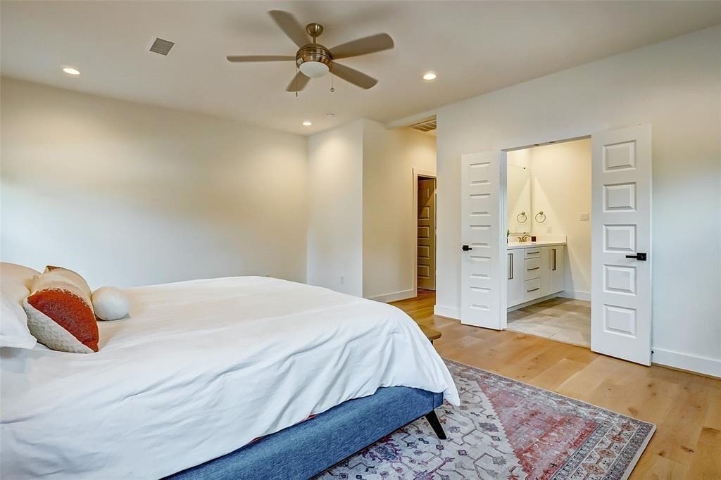306 E 28th Street - Photo 21