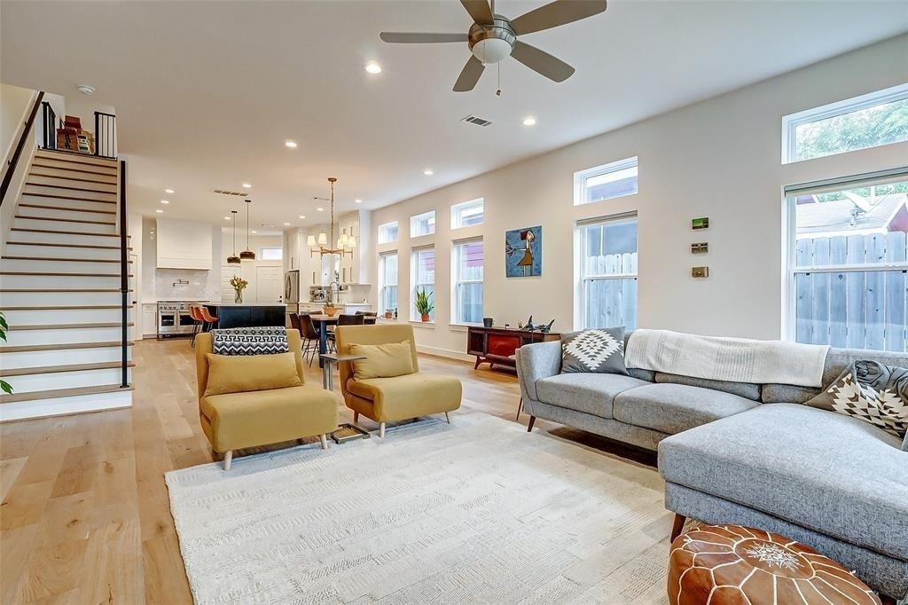 306 E 28th Street - Photo 15