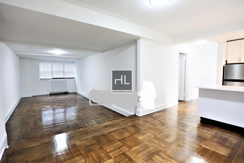 East 38 Street - Photo 1