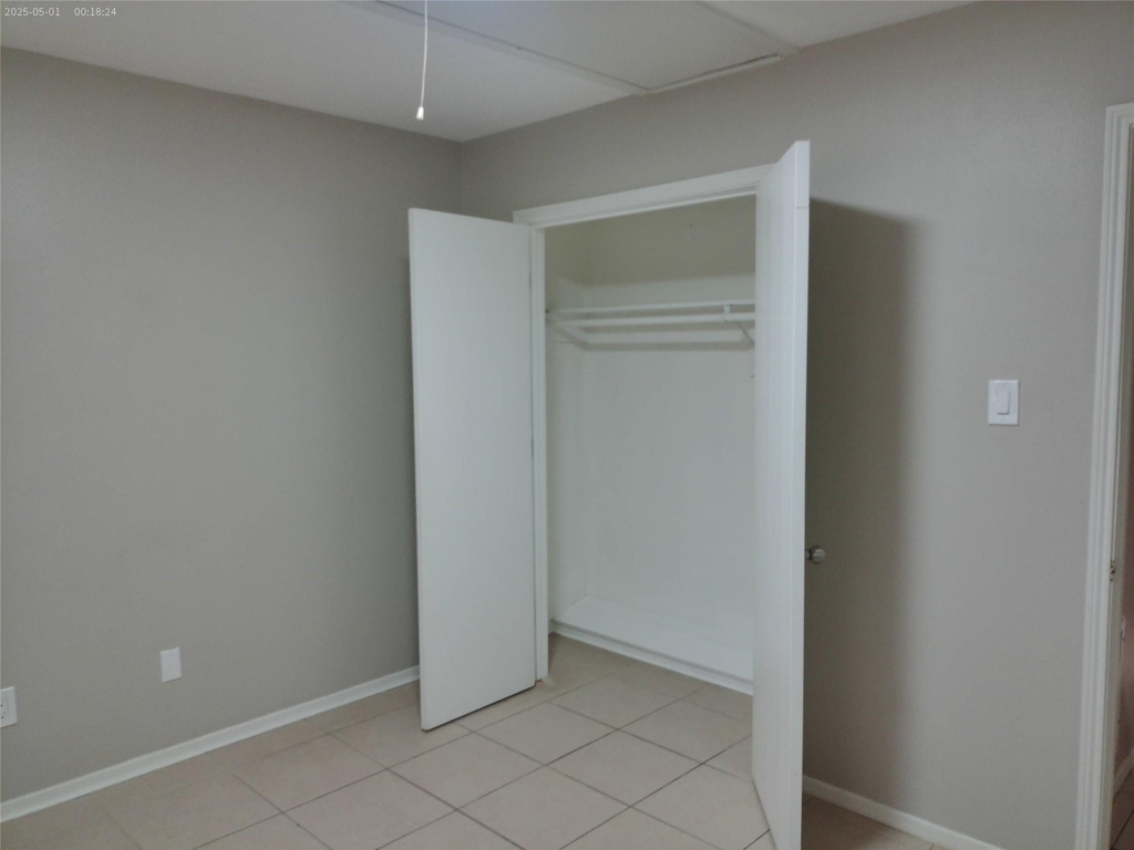 1102 W Tri Oaks Lane - Photo 11
