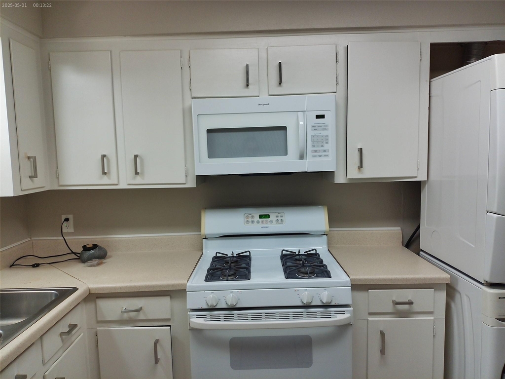1102 W Tri Oaks Lane - Photo 5