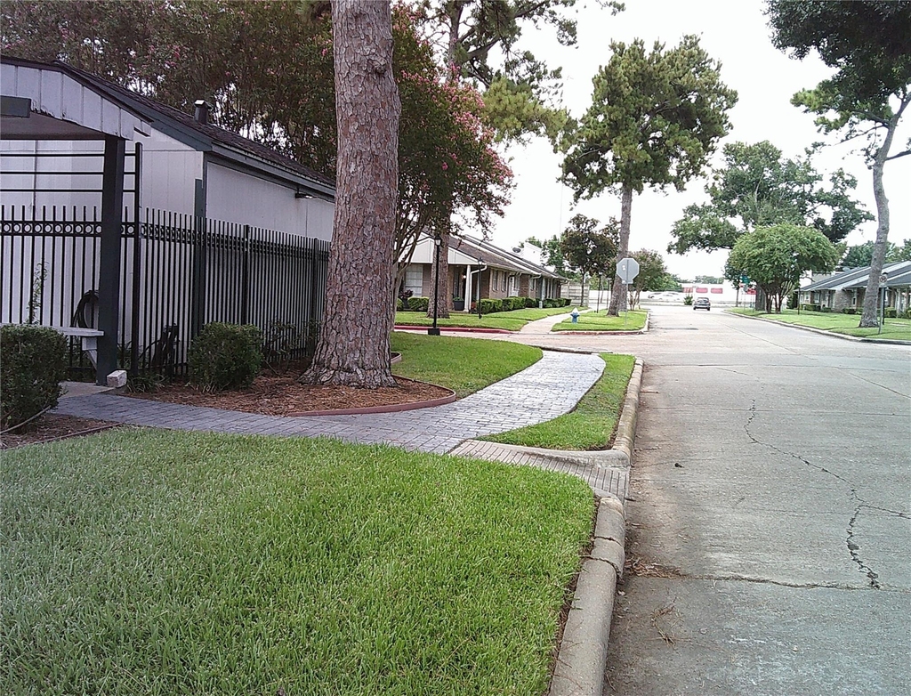 1102 W Tri Oaks Lane - Photo 24