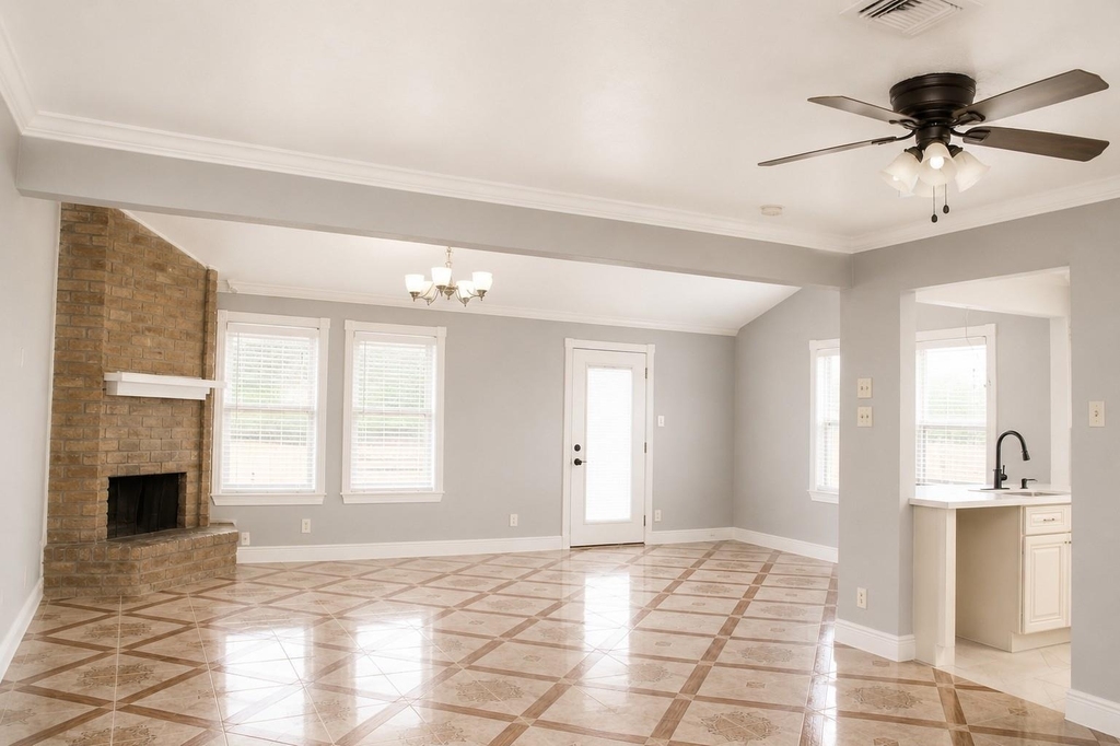 12815 Venice Lane - Photo 3