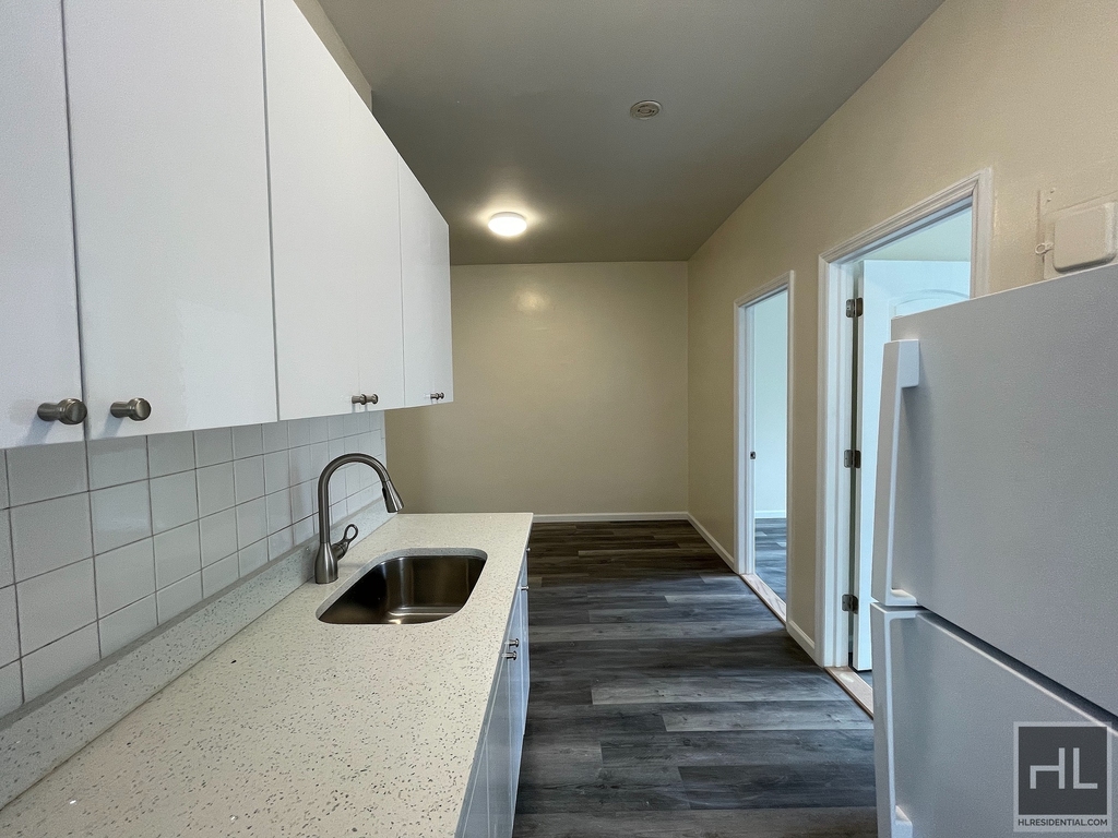 34 Avenue - Photo 1