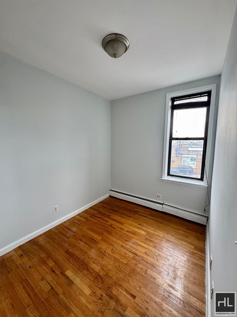 36 Avenue - Photo 4