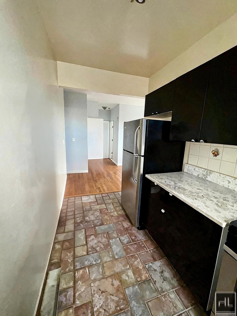 36 Avenue - Photo 8