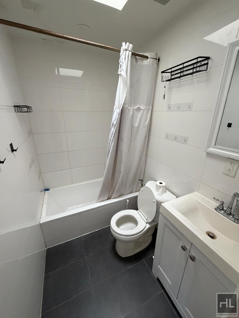 East 96 Street - Photo 12