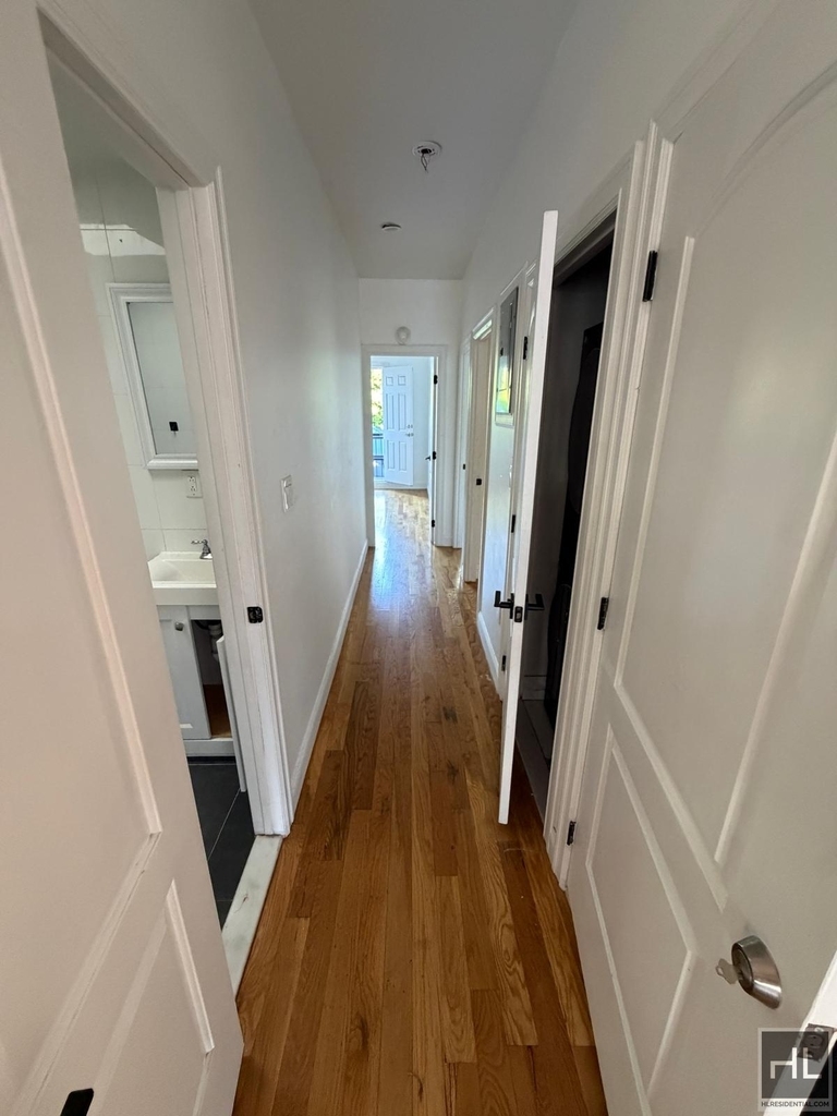 East 96 Street - Photo 11