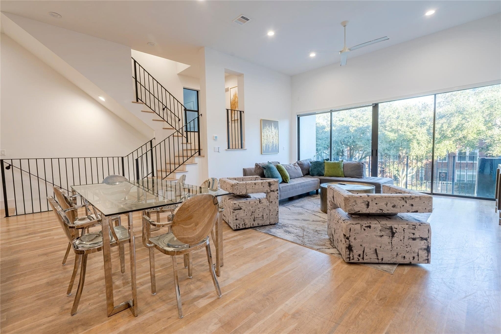 709 Memorial Heights Drive - Photo 13