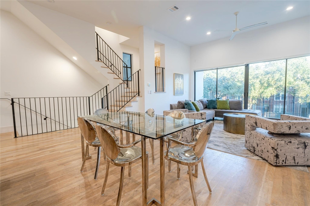 709 Memorial Heights Drive - Photo 14