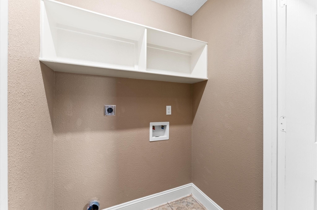8221 Brockton Street - Photo 12