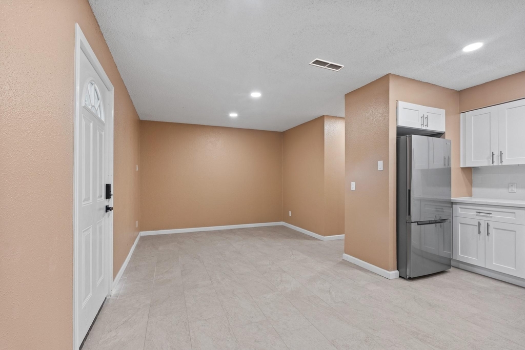 6713 Biggs Court - Photo 12