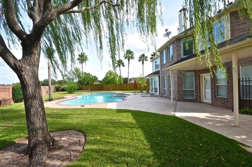 5802 Sage River Court - Photo 0