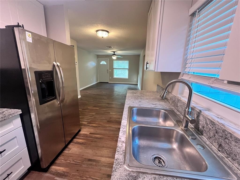601 Andys Court - Photo 3