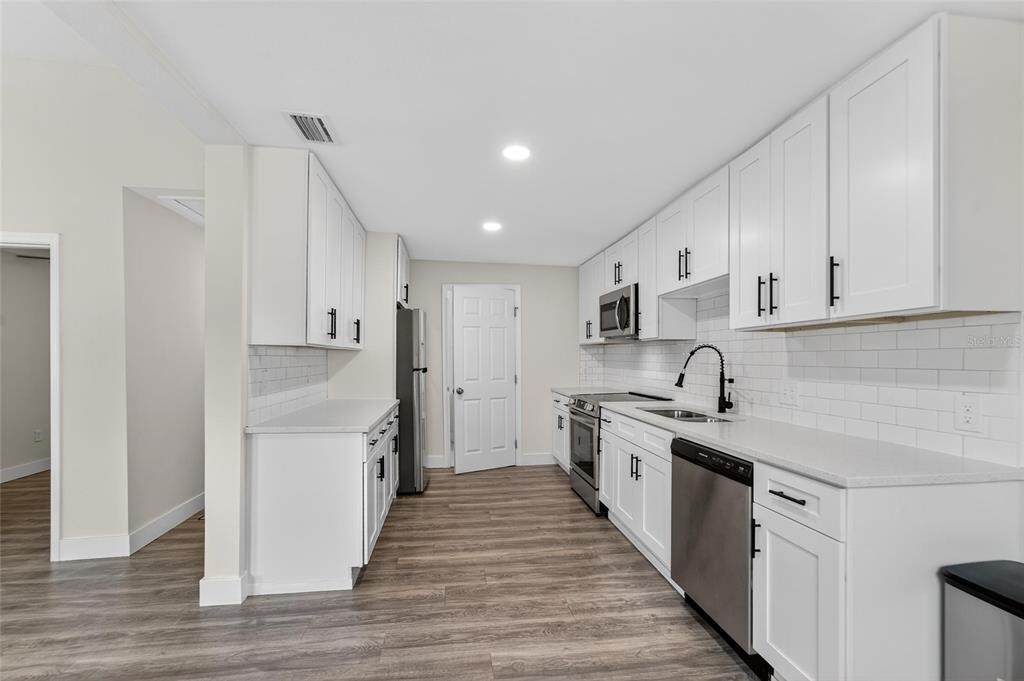 2525 W Beach Street - Photo 10