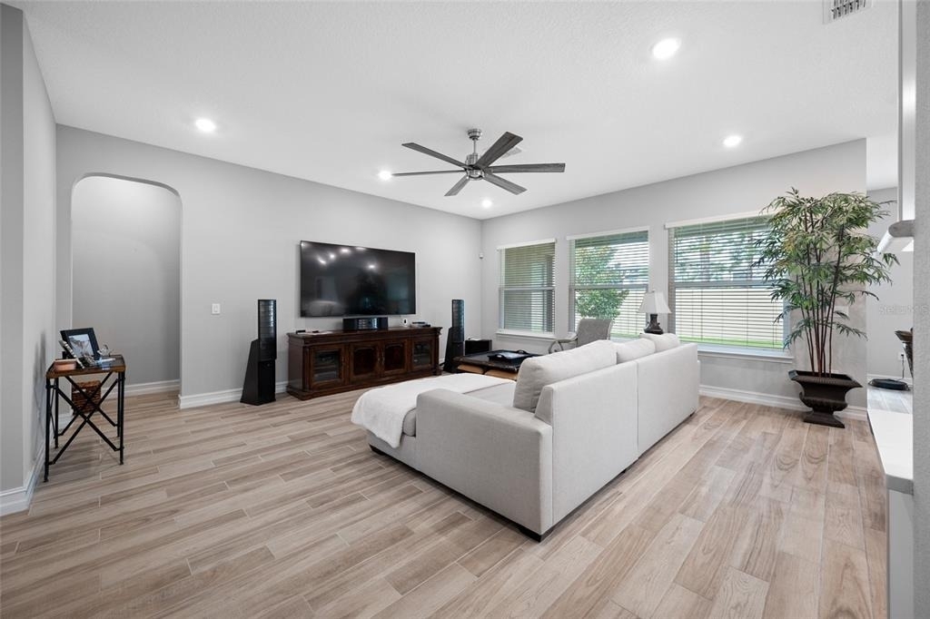 18308 Leafmore Street - Photo 16