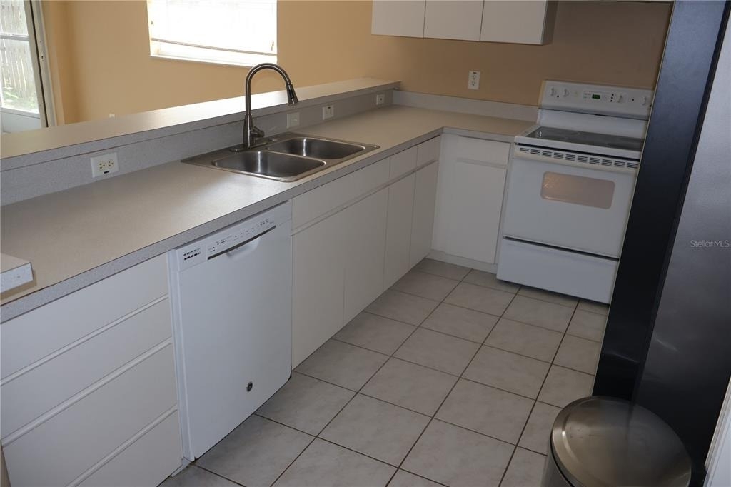 3311 W Marcum Street - Photo 3