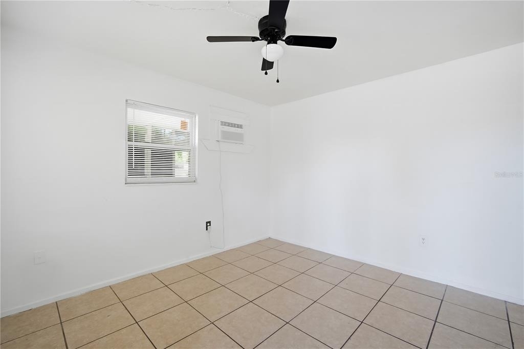5801 11th Street Court E - Photo 4