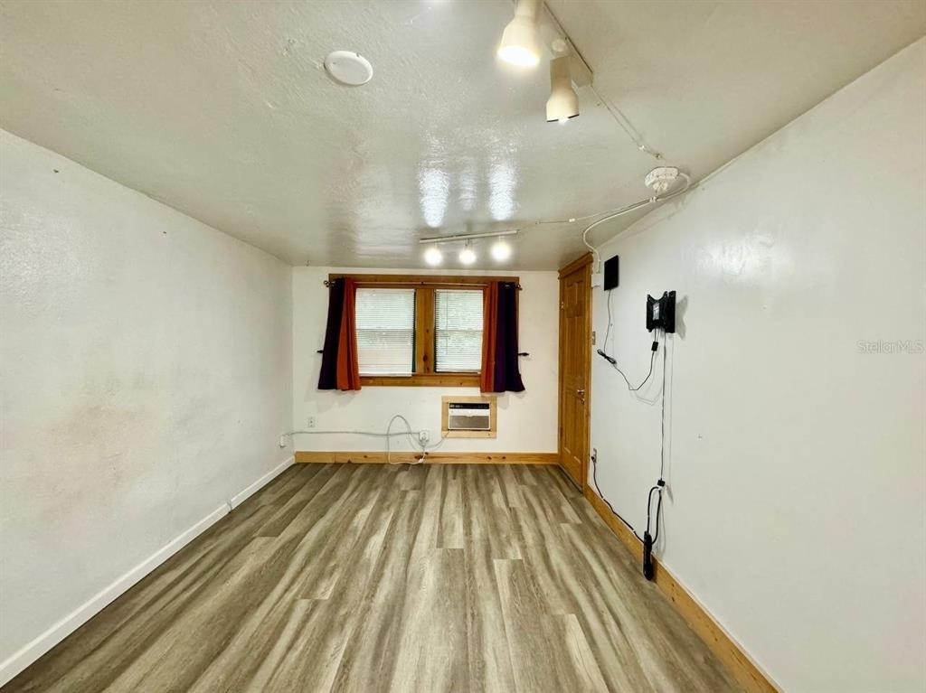 6601 N Navin Avenue - Photo 2