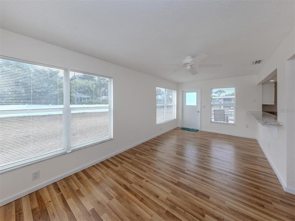 1215 Mango Avenue - Photo 9