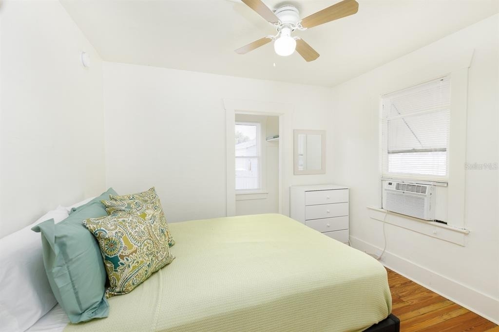 1043 7th Avenue N - Photo 6
