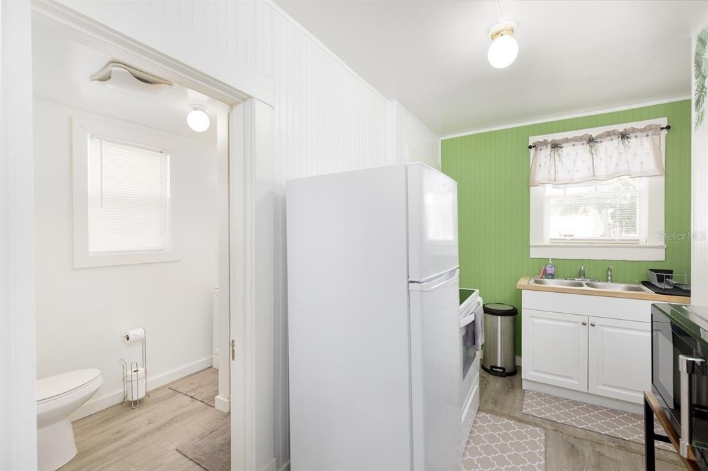 1043 7th Avenue N - Photo 11