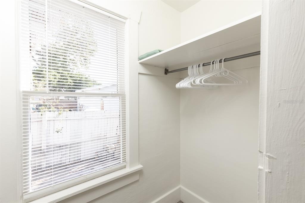 1043 7th Avenue N - Photo 8