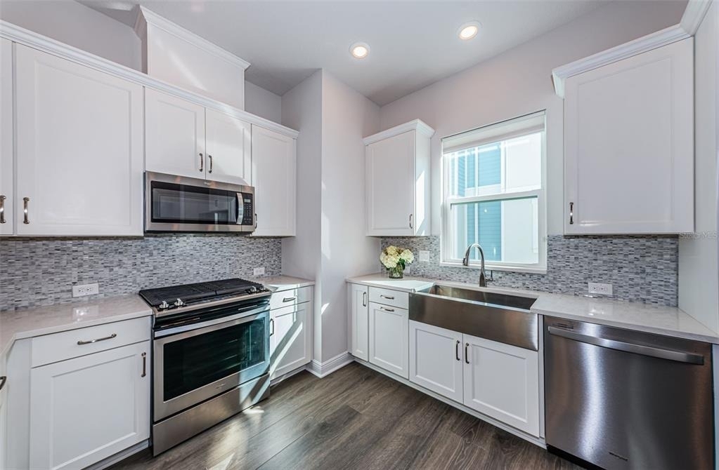 815 Burlington Avenue N - Photo 35