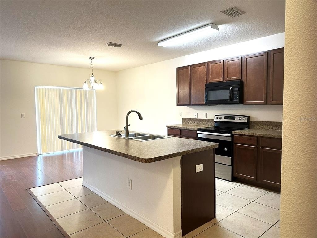16832 Citrus Parkway - Photo 2