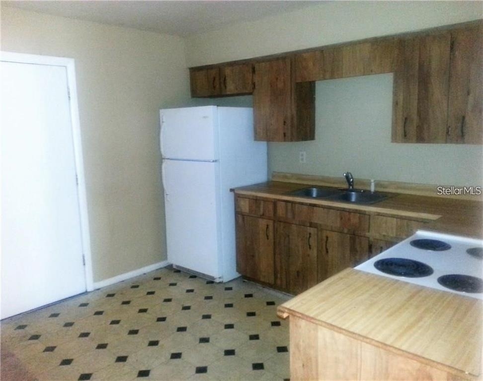 1102 Southern Avenue - Photo 1