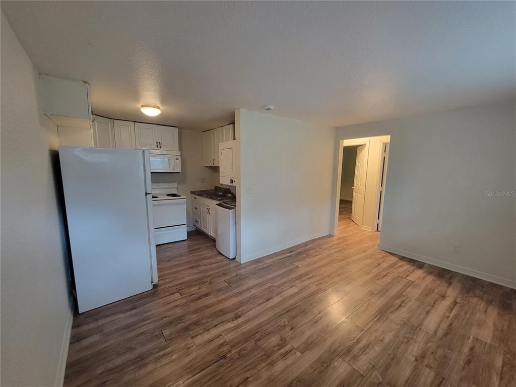 965 Ne 2nd Street - Photo 1