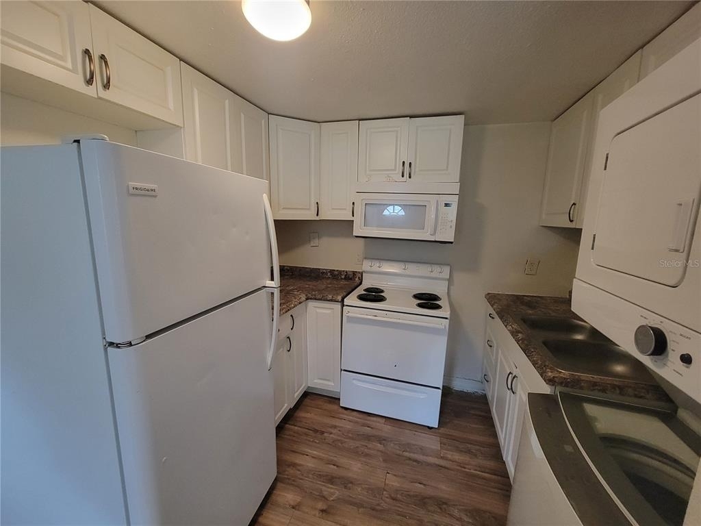 965 Ne 2nd Street - Photo 2