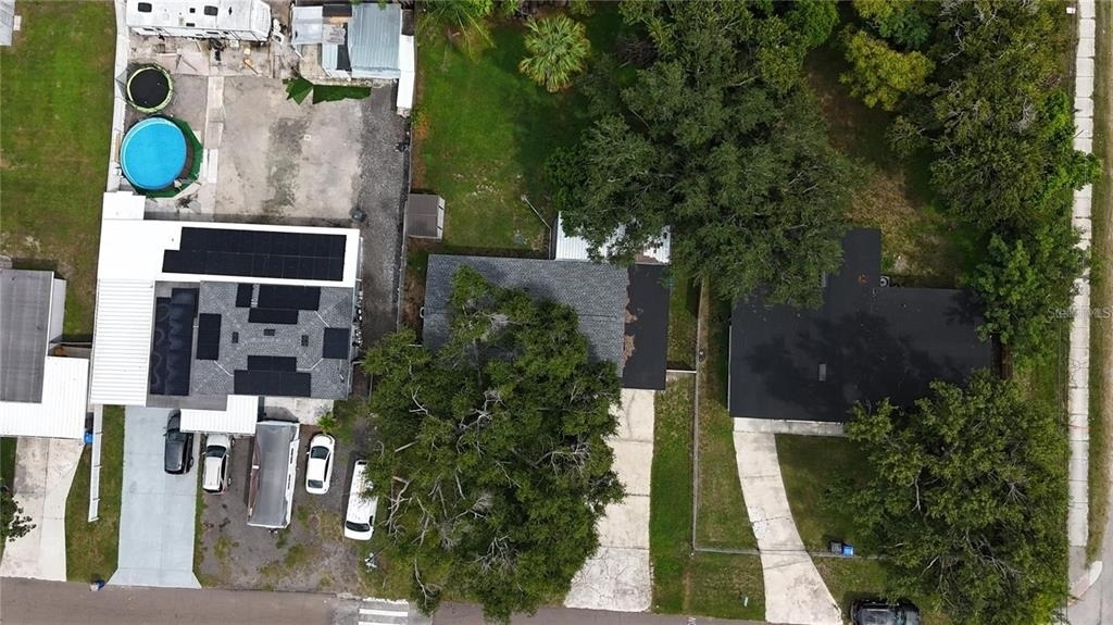 9616 Pine Ridge Avenue - Photo 2