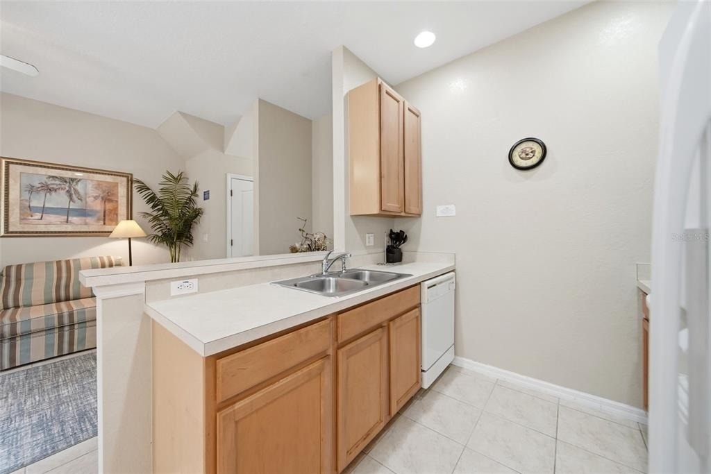 2402 Caravelle Circle - Photo 7