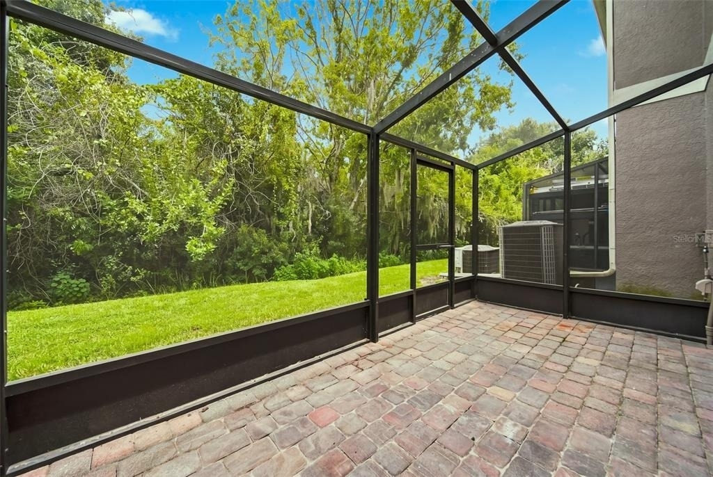 2402 Caravelle Circle - Photo 30