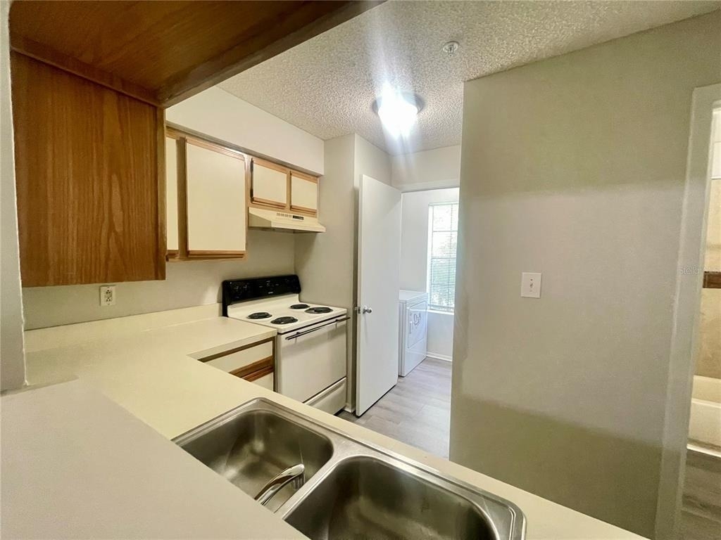 199 Afton Square - Photo 13