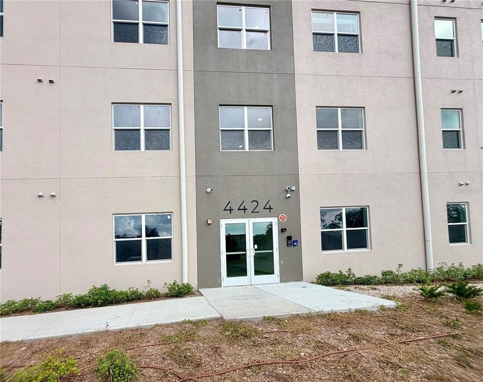 4424 S Texas Avenue - Photo 1